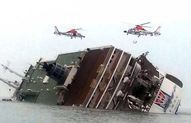 South Korea Ferry: Relatives Of Victims Demand Meeting With President