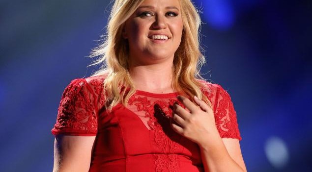 Pop Music Star Kelly Clarkson Gives Birth To Girl