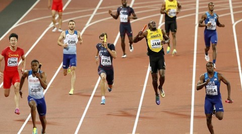Usain Bolt pulls up injured in the last major race
