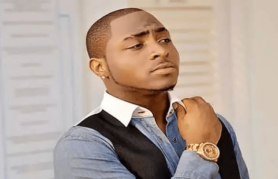 Davido beats Wizkid to win award