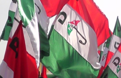 Amosun, 3000 others decamp to PDP in Ogun state
