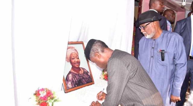 VP Osinbajo pays condolence visit to Afenifere leader