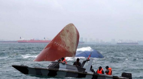Speed boat sinks in central Indonesia