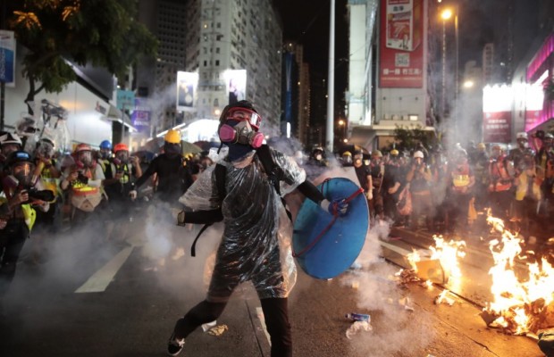 Hong Kong protest march descends into violence
