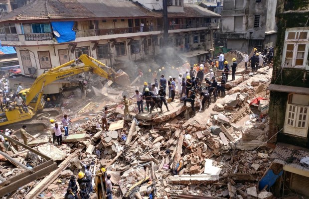 9 dead in collapsed building in India