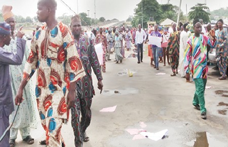Protest as Oyo closes plank market
