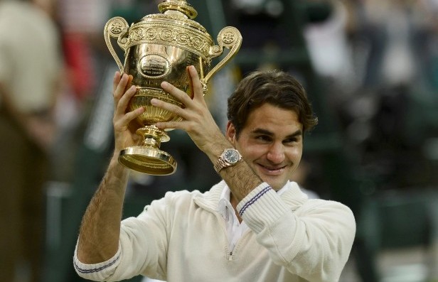 Roger Federer wins another award