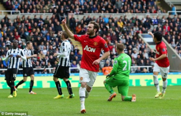 Newcastle 0-4 Man U: Sublime Mata Double Boosts Moyes