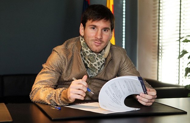 Lionel Messi Agrees New Contract With Barcelona