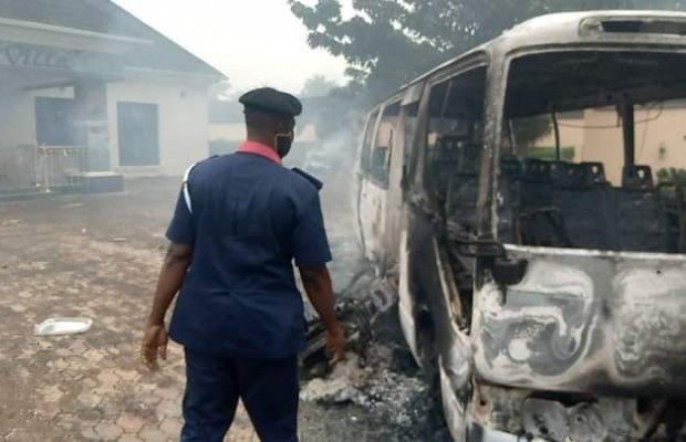 Three killed, houses burnt as Obaship tussle Tears community Apart