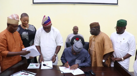 Ekiti Governor Signs 2024 Budget.