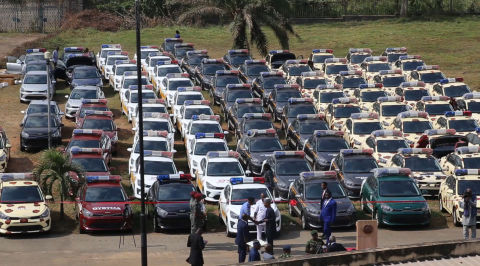 Makinde Distributes Additional 100 Operational Vehicle To Security Agencies.