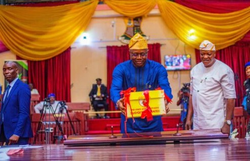 2024 BUDGET: Makinde Presents N434.2bn to Oyo State Assembly.