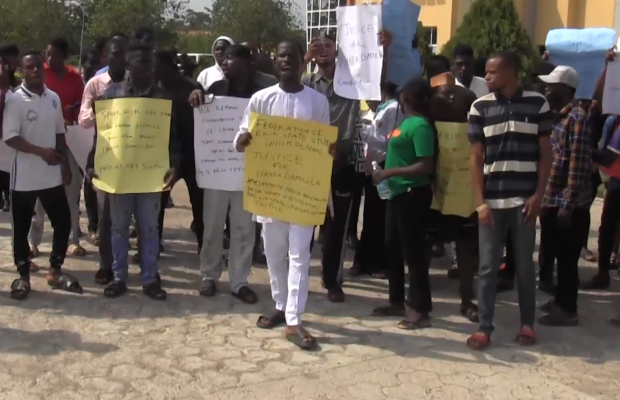 FESSU protests killing of corps member, Damilola Iyanda in Ogbomoso.