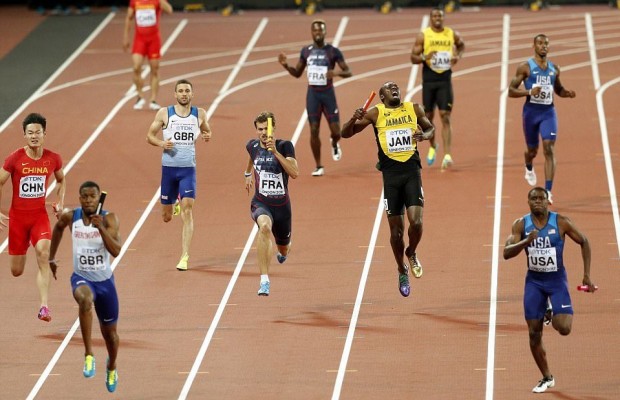 Usain Bolt pulls up injured in the last major race