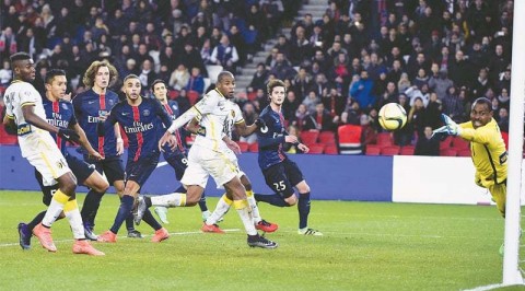 Enyeama makes Unbelievable Save For Lille against PSG