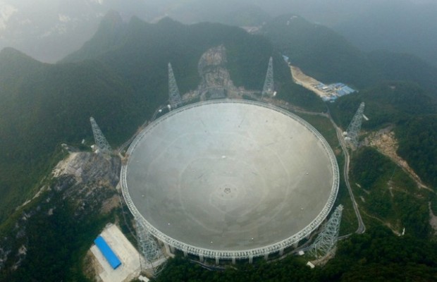 China sets  satellite world record