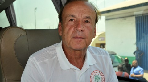 Gernot Rohr monitors goalkeepers