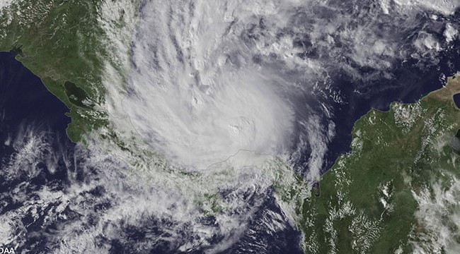 Hurricane exits Barbuda,  possibly en-route Florida