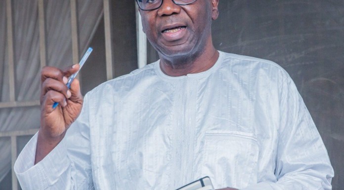 AbdulRazaq suspends Kwara LG councils for six months