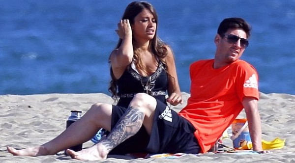 Messi set to wed girlfriend