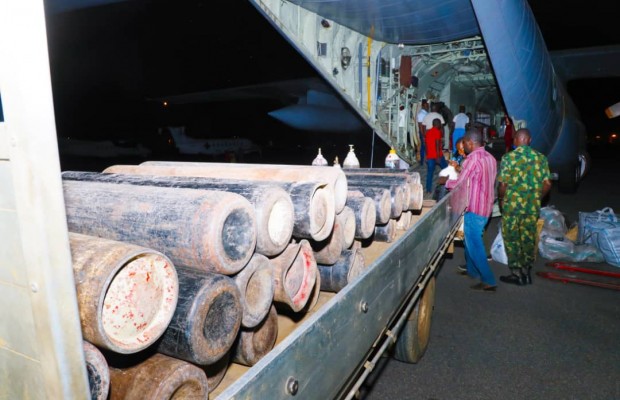 NAF Delivers 117 Cylinders of LOX to COVID-19 Centers in Abuja