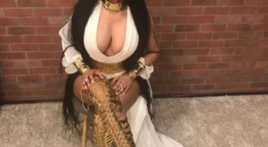 Nicki Minaj stuns as Grecian goddess