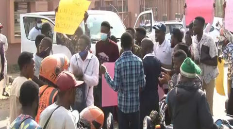 Students Demand End to FG/ASUU Impasse