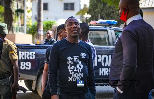 Sowore Remanded At Force CID, Court Rules on Bail Jan 8