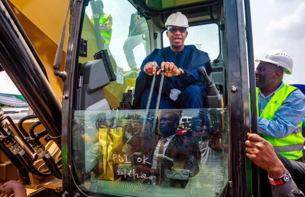 Dapo Abiodun Flagsoff Reconstruction of 14 Km Ijebuode/Epe Road.