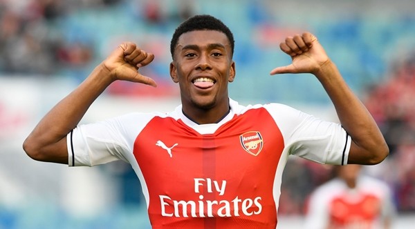 Alex Iwobi turns 21 (photos)