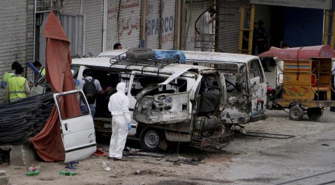 Pakistan:Bomb blast hits census team