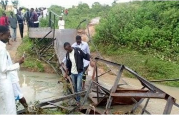 Students protest collapsed bridge in Ado Ekiti