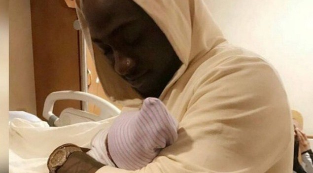 Davido is truly a proud father (photos)