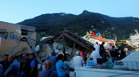 Earthquake hits Italy, 2 dead