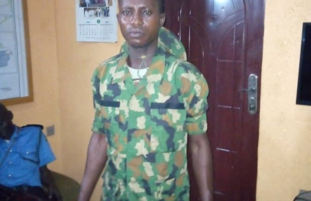 Fake Soldier Arrested While Demanding Release of a Suspect