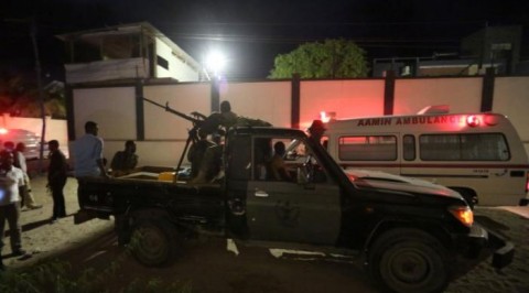 Suicide attack kills 19 in Somali hotel