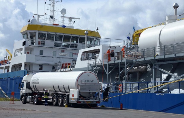 Navy hands-over 23 suspected oil thieves to EFCC