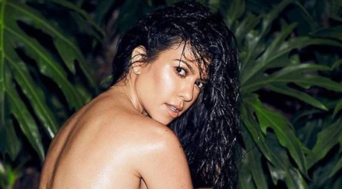 Kourtney Kardashian pose nude on IG