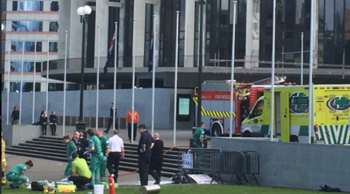 Man sets himself ablaze outside New Zealand parliament