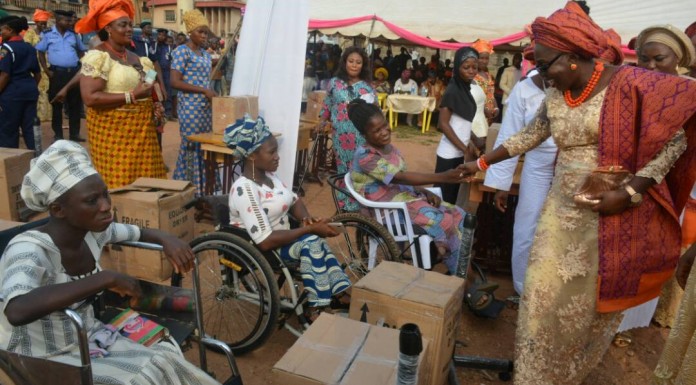 Ondo first lady empowers women in Odigbo LG