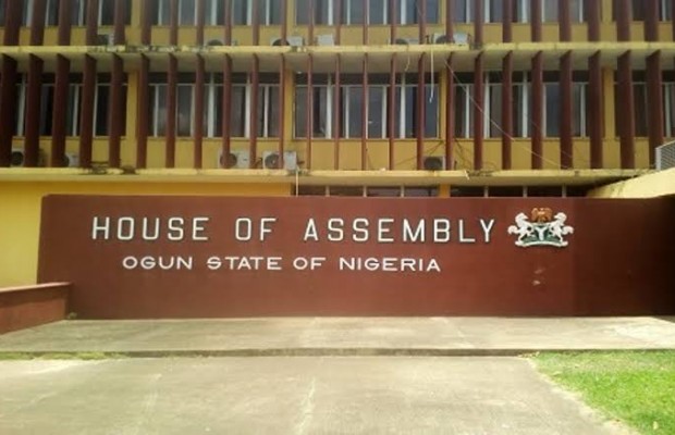 Ogun Assembly Minority Leader, 6 Others Defect to APC