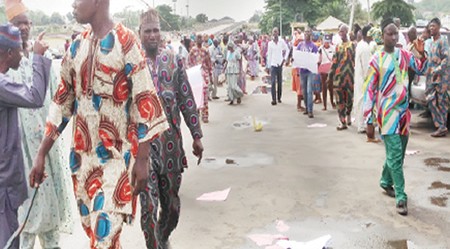 Protest as Oyo closes plank market