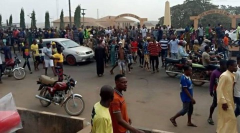 Sagamu Protest turn Violent over Killing of Soccer Star