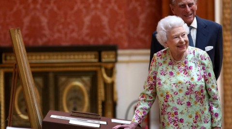 Queen Elizabeth and Prince Philip celebrate 70 years of marriage quietly